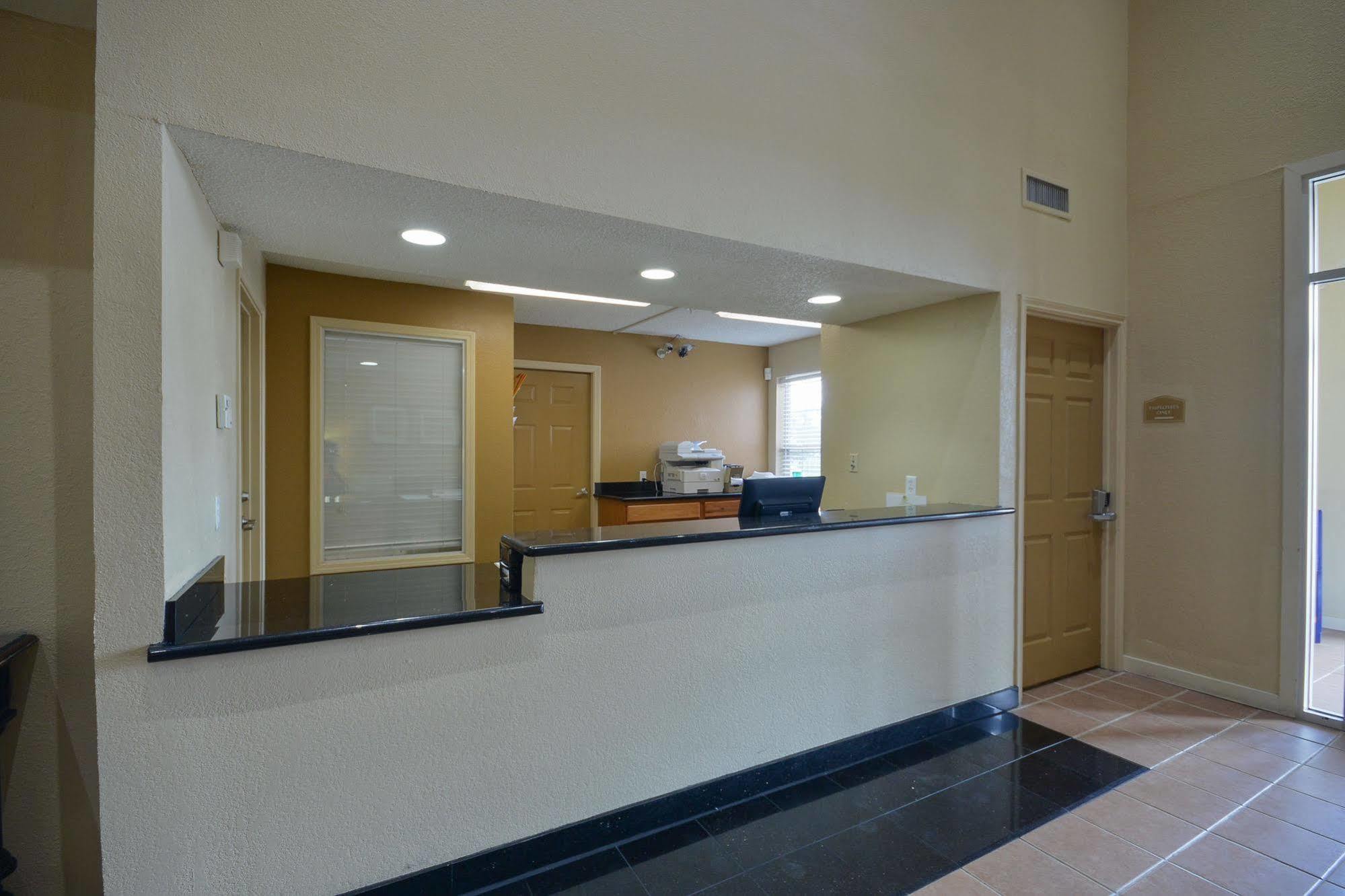 Intown Suites Extended Stay Select Houston Tx - Brookhollow מראה חיצוני תמונה